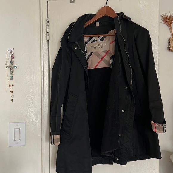 Burberry Jackets & Blazers - Excellent condition fall trench coat. It is lined on the inside.Hood available.